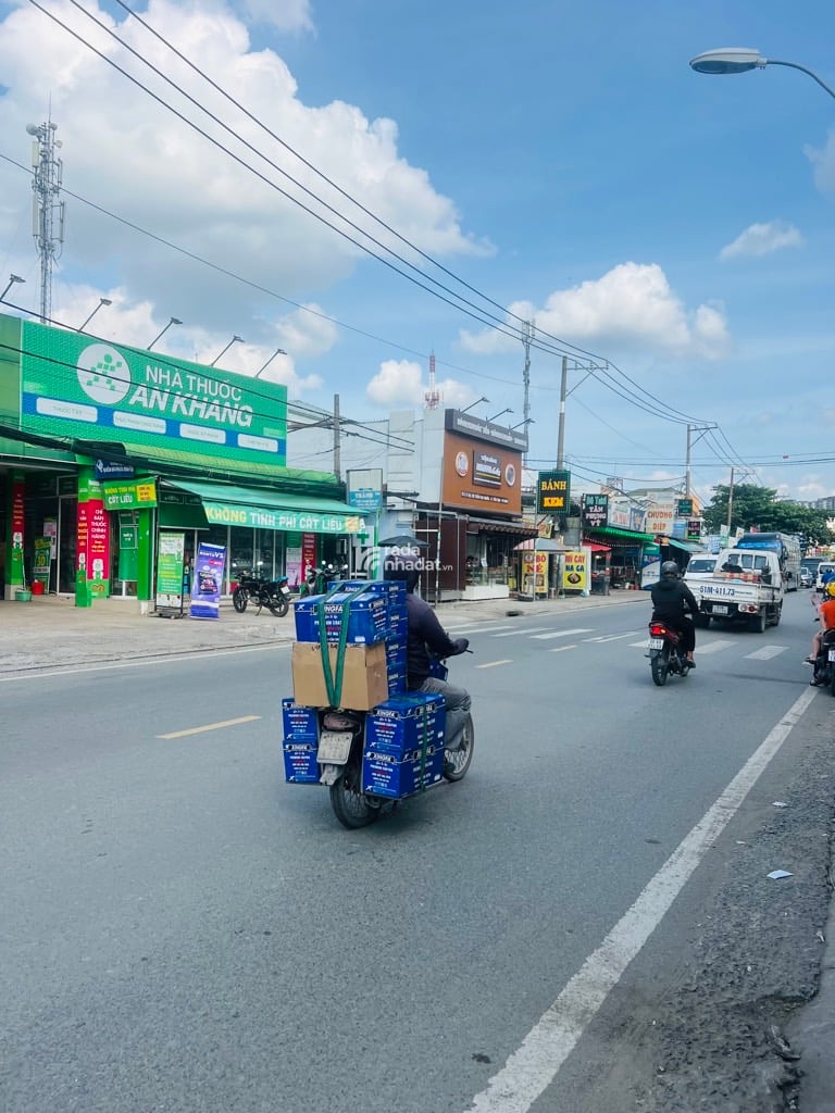 BÁN NHÀ TRẦN ĐẠI NGHĨA BÌNH TÂN 130M2 4.X TỶ HẺM XE HƠI GẦN AEON MALL