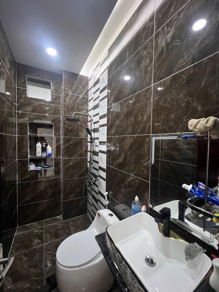 Bán nhà gần lê văn qưới bình hưng hoà a