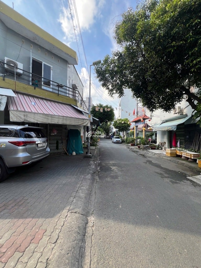 Bán nhà gần lê văn qưới bình hưng hoà a