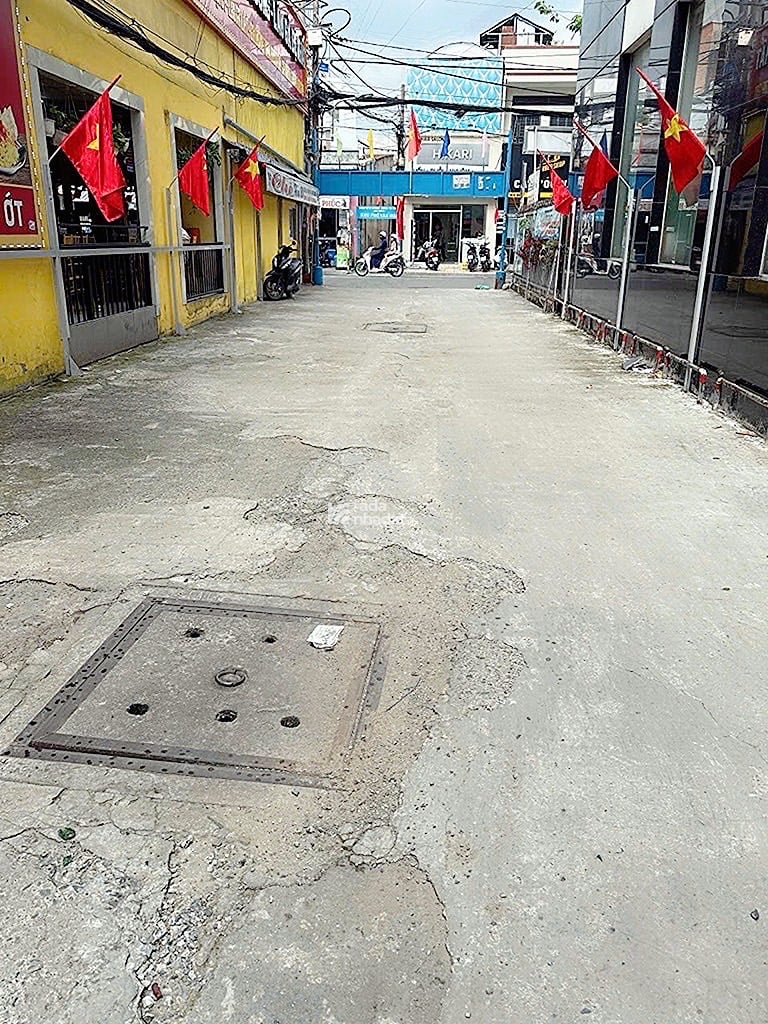 Bán nhà gần AEONMAIL tân quý tân phú