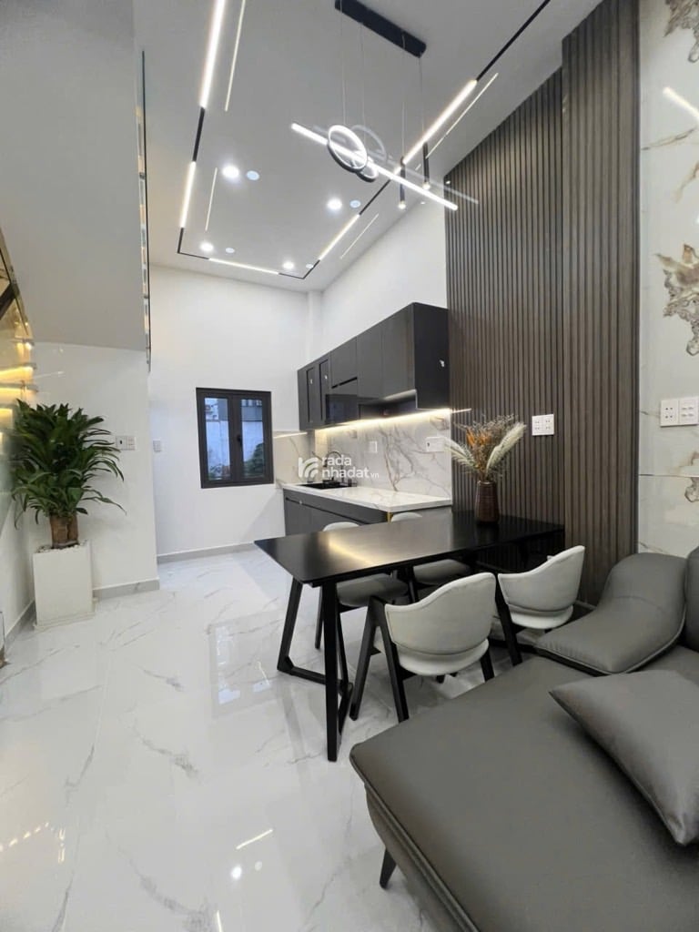 NHÀ XÂY MỚI DỌN VÀO Ở NGAY - KỀ BÊN LÊ THÚC HOẠCH - BÌNH LONG - NGÃ TƯ 4 XÃ - GIÁP TÂN PHÚ - 2 TẦNG