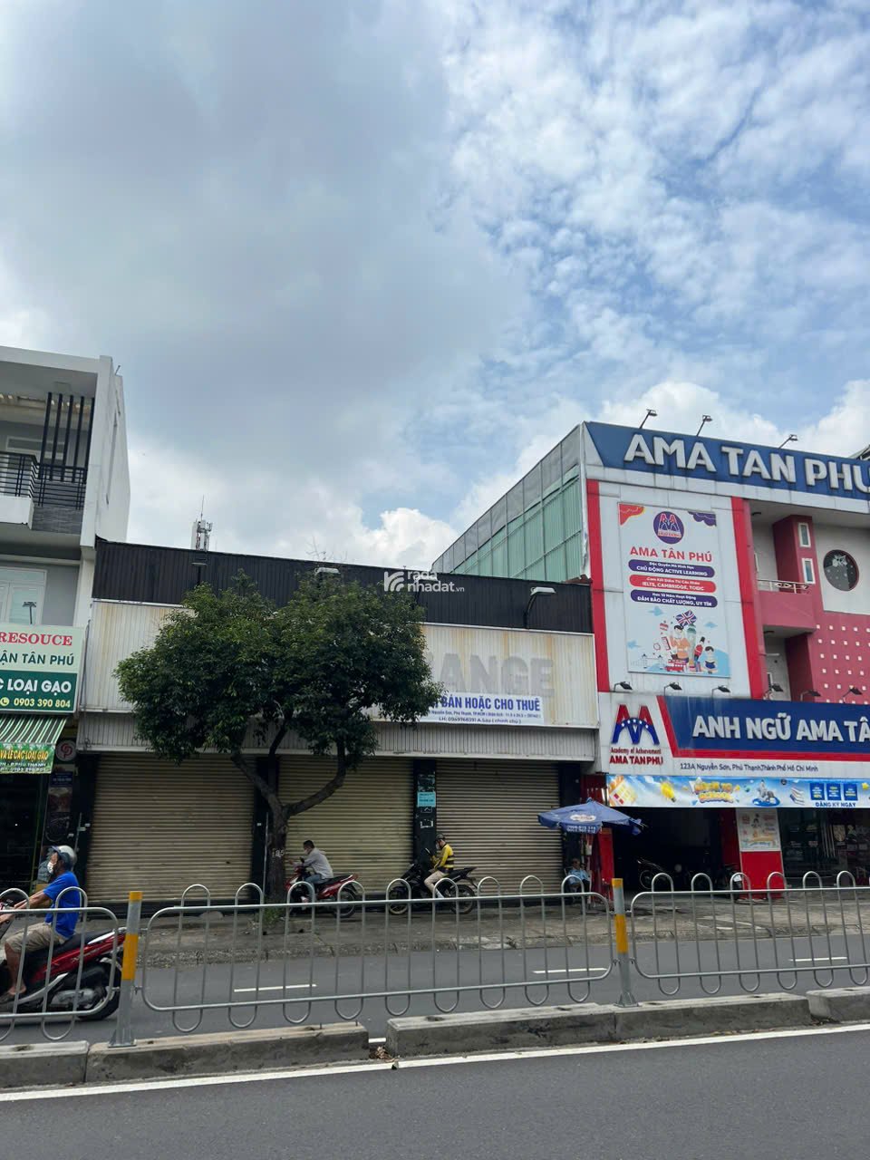 BÁN NHÀ MẶT TIỀN NGUYỄN SƠN  VỊ TRÍ KINH DOANH SIÊU ĐẸP 