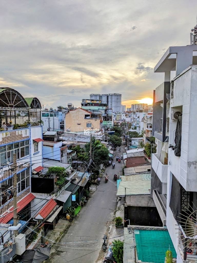 NHÀ MỚI Ở NGAY - LÔ GÓC 40M2 NGANG hoàng xuân nghị phú thọ hoà tân phú