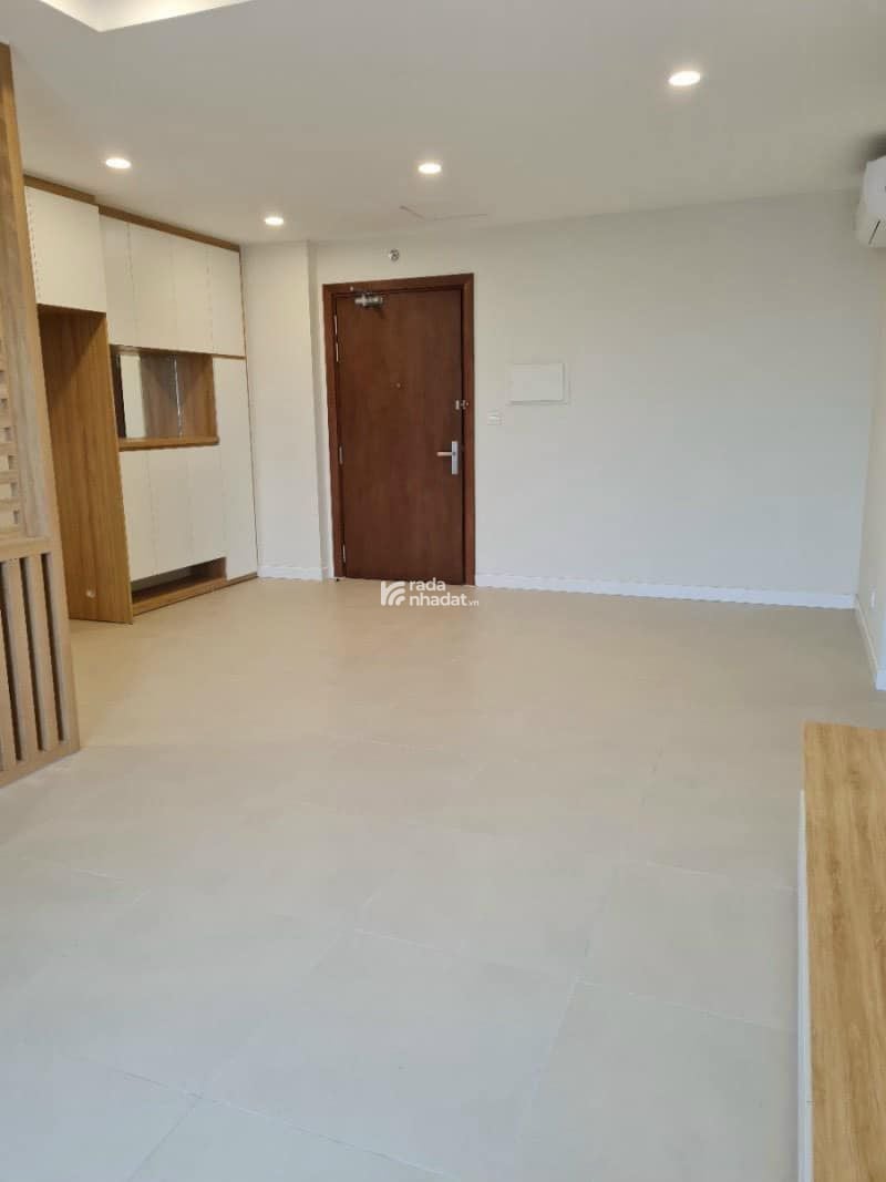 Chính chủ bán căn hoa hậu của dự án. 95m2 tầng trung, căn góc, Ban công ĐNTN full nội thất. CT3