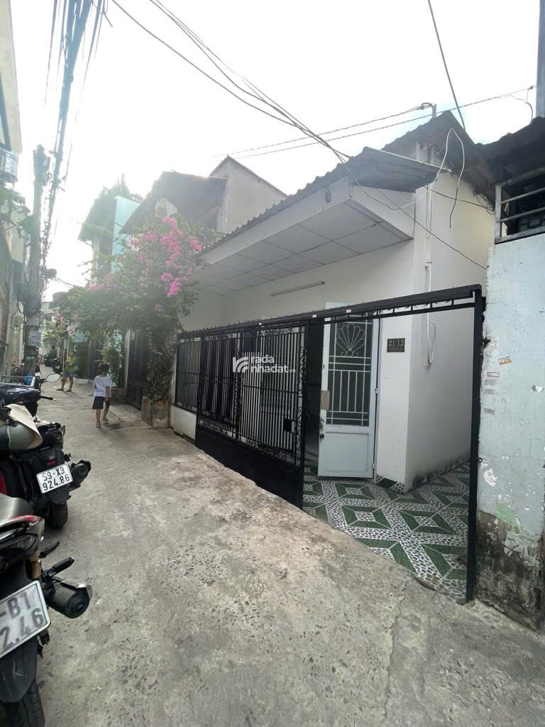 BÁN GẤP NHÀ ĐƯỜNG SỐ 35, THỦ ĐỨC , CƠ HỘI ĐẦU TƯ GIÁ TỐT