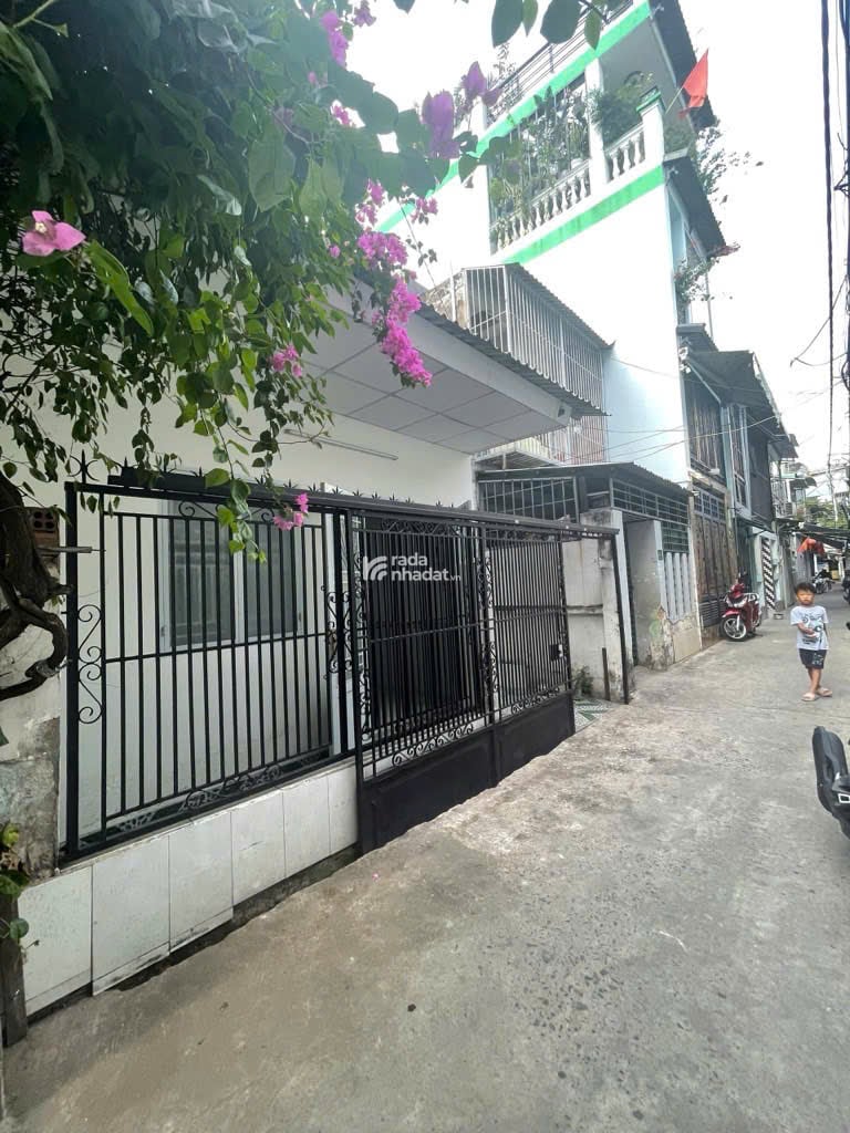 BÁN GẤP NHÀ ĐƯỜNG SỐ 35, THỦ ĐỨC , CƠ HỘI ĐẦU TƯ GIÁ TỐT