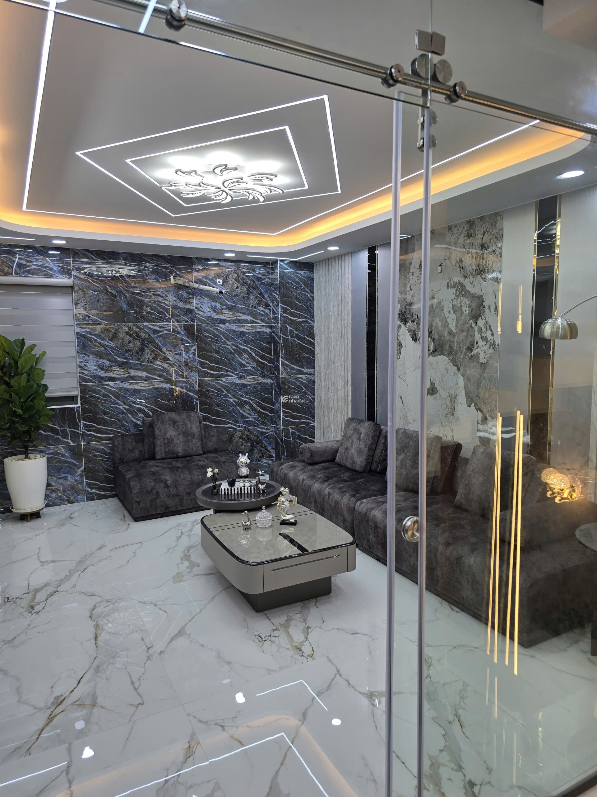 NHÀ Đúc BTCT 2 Lầu, 76m2, Gần Ngã Tư Bốn Xã, Hẻm Oto, Giá 5 TỶ