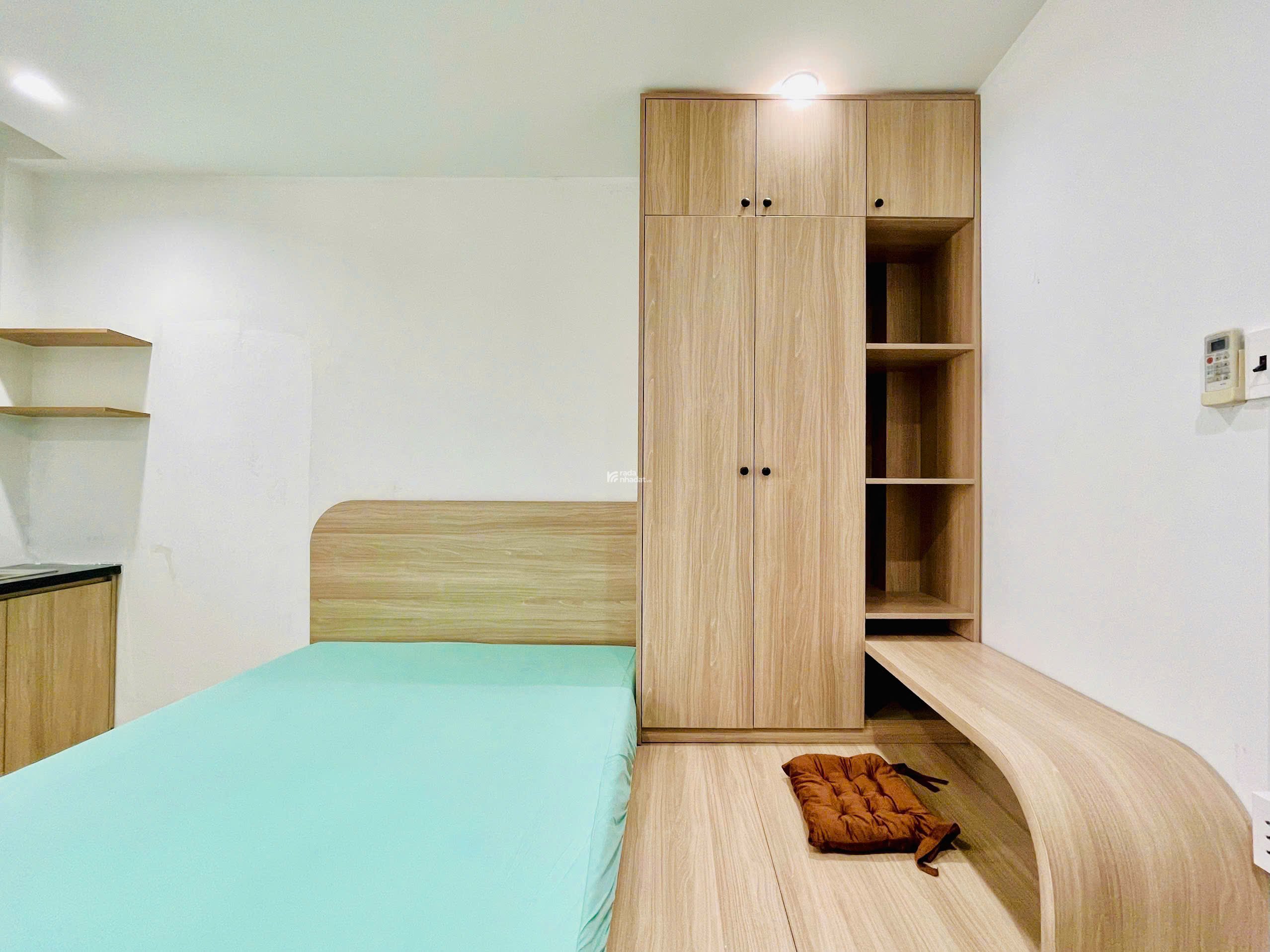 Cho thuê căn hộ tại quận 1, thang máy, mặt tiền, thoáng mát gần UEH Trần Quang Khải