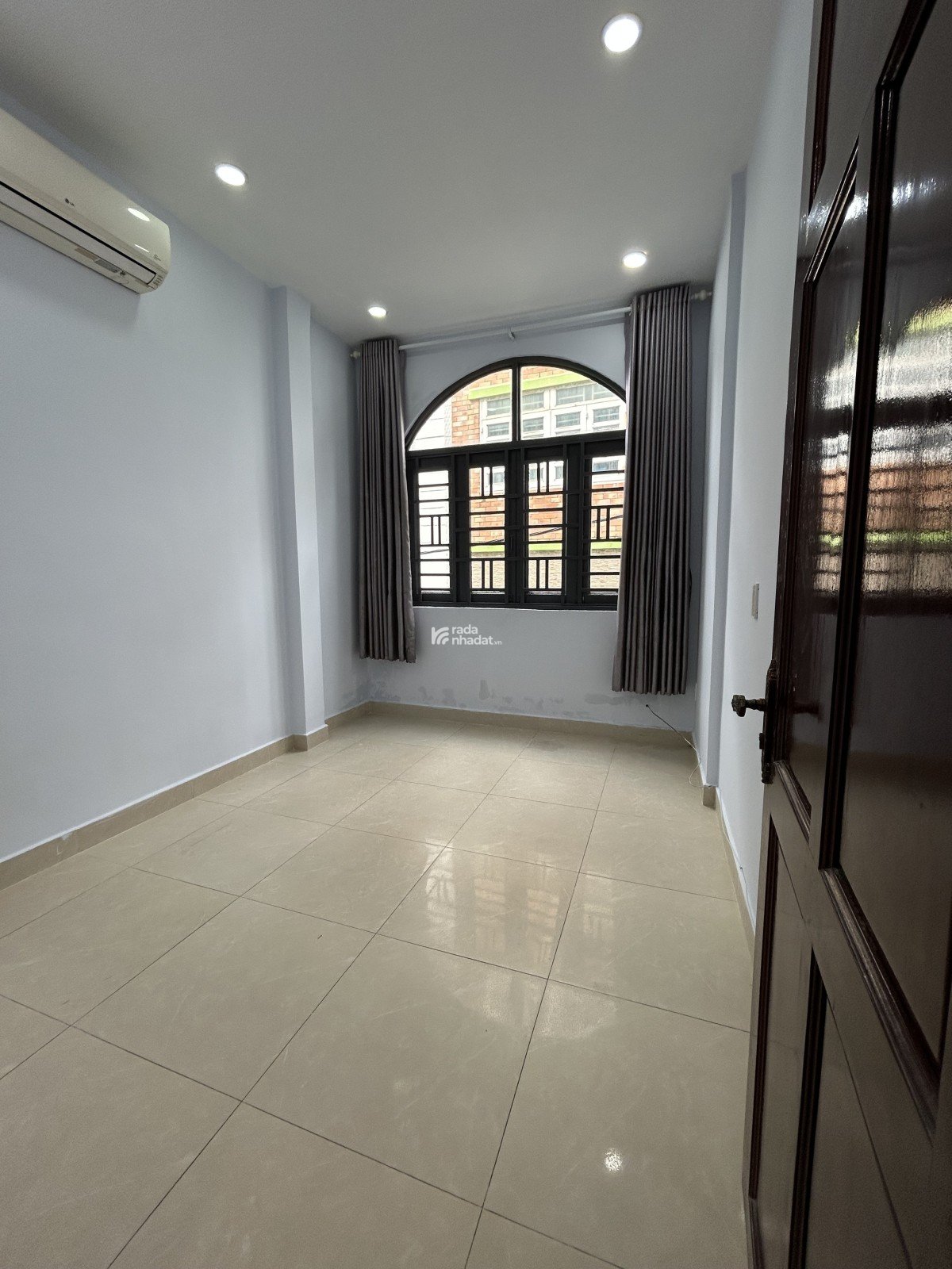 Bán nhà Hoàng Văn Thụ, Út Tịch, Tân Bình, 37m2, 3 tầng, 6.3 tỷ.