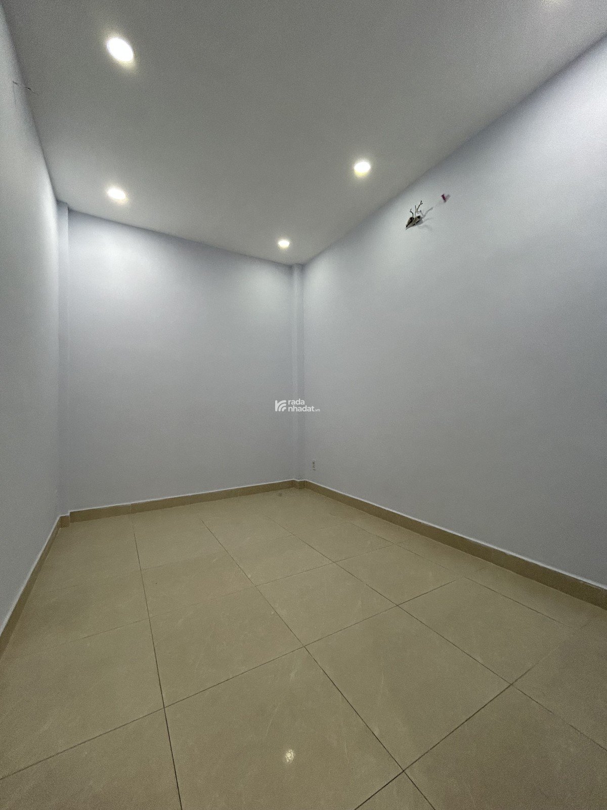 Bán nhà Hoàng Văn Thụ, Út Tịch, Tân Bình, 37m2, 3 tầng, 6.3 tỷ.