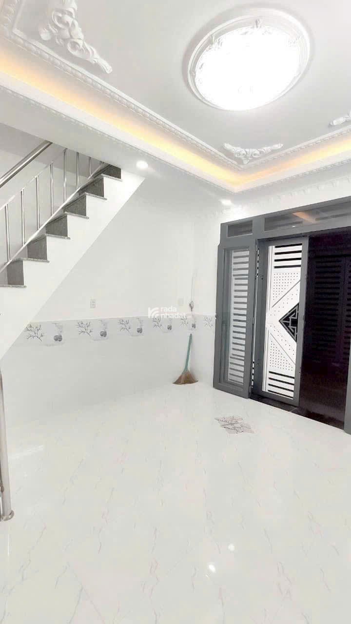 QUAN 7 - HUỲNH TẤN PHÁT - NHÀ 2 TẦNG HẺM THÔNG TỨ TUNG BA GÁC QUAY ĐẦU --NHỈNH 2 SHR 