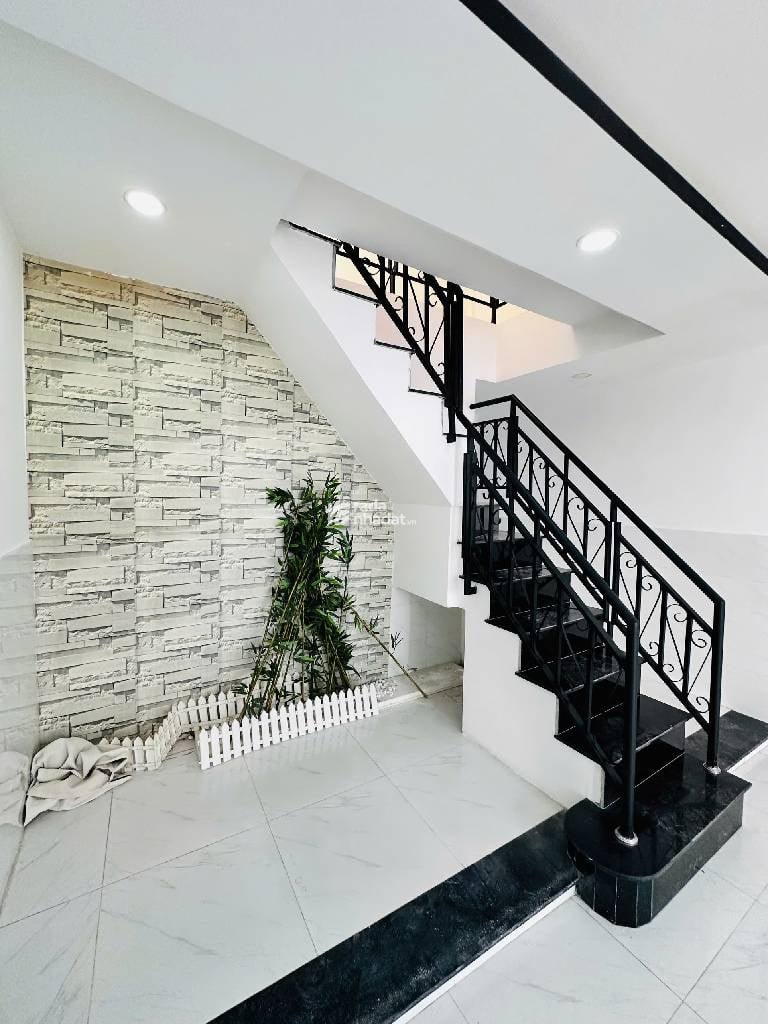 SÁT Q1. HẺM XE HƠI XÔ VIẾT NGHỆ TĨNH, BÌNH THẠNH, 24M2 TIỆN XÂY. GIẢM 350TR CHỈ 4.23T 