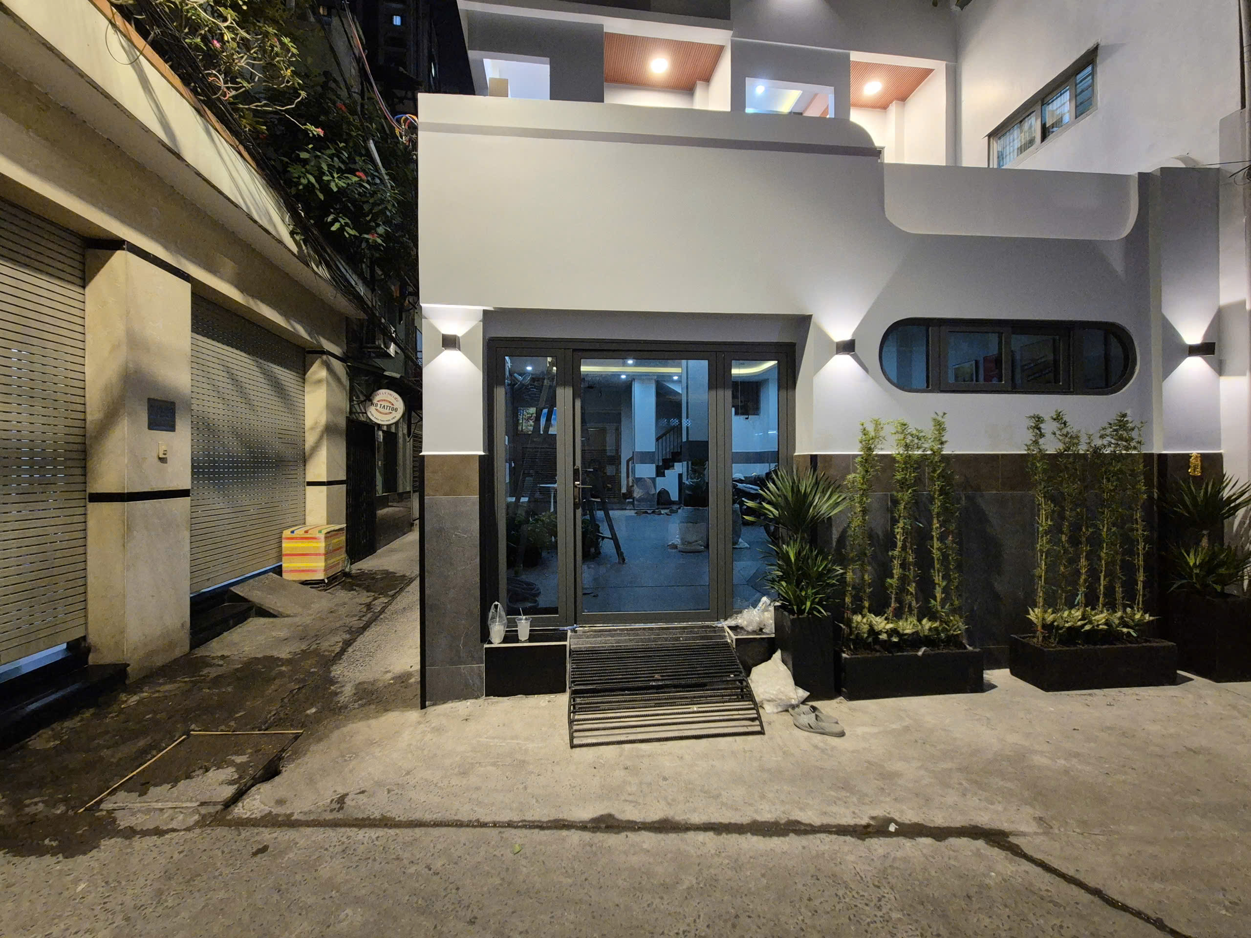 BÁN TÒA NHÀ CHDV CAO CẤP TRUNG TÂM QUẬN 10 GÓC 3 MẶT TIỀN 14 CĂN  30 TỶ