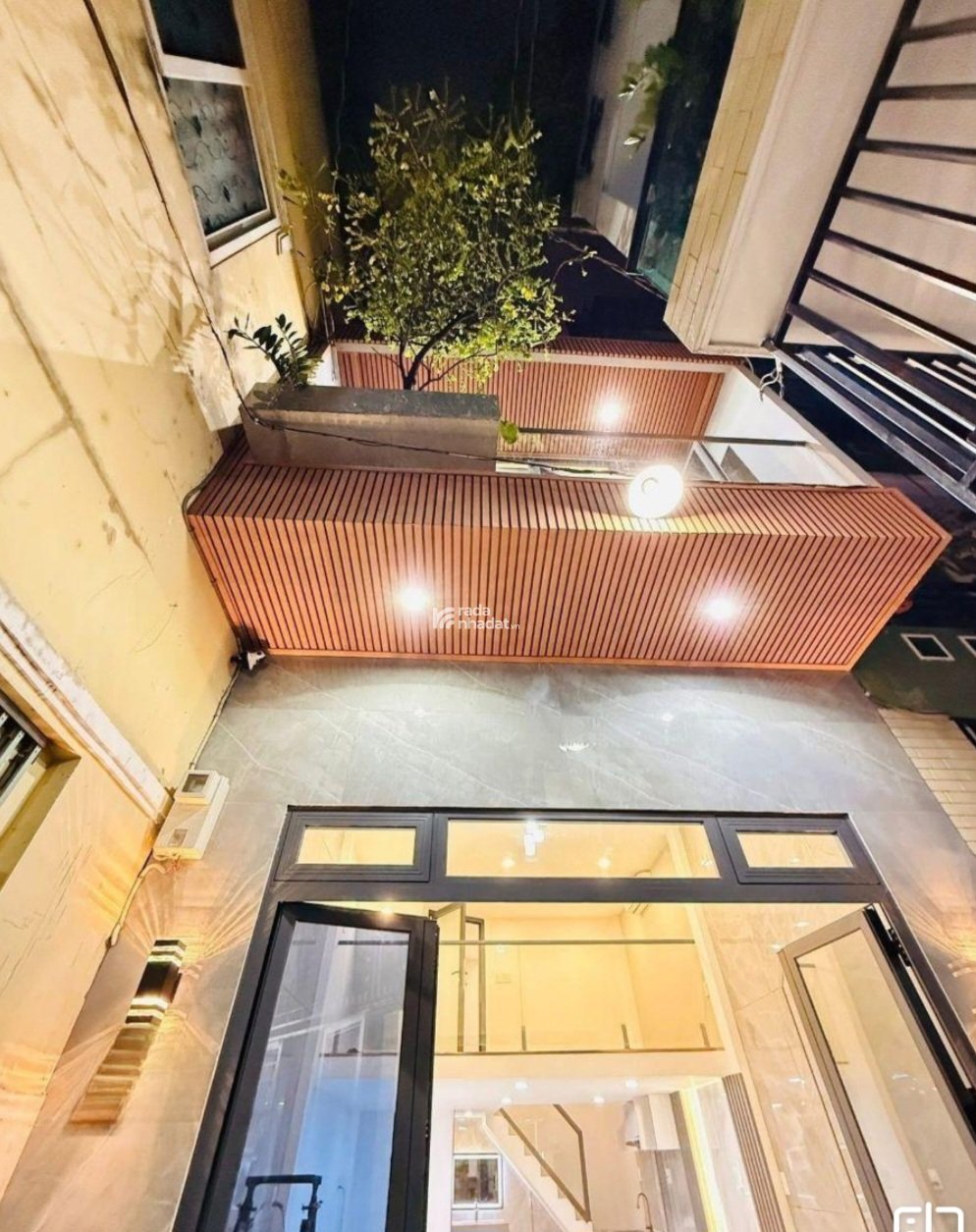 Bán nhà mới đẹp HXH 3 tầng Ni Sư Huỳnh Liên, Phường 10, Tân Bình chỉ 5.6 tỷ