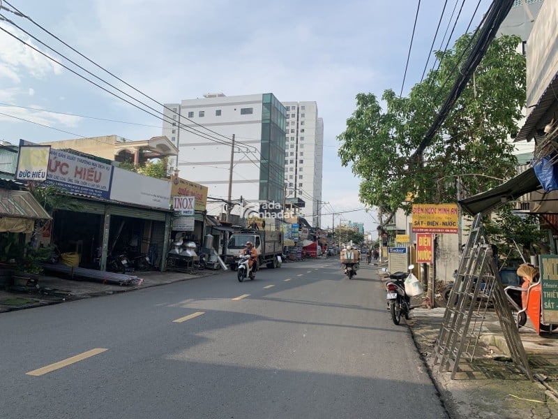 Bán nhà mặt tiền Bình Long-ngang 4m-sổ vuông-kinh doanh sầm uất-giá rẻ