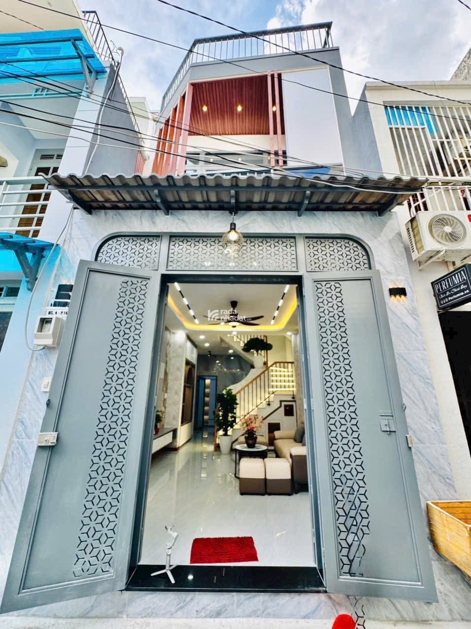 Chú Hai bán nhà 55m2 đường Trần Thị Hè, Q12 xây 3 tầng. Gần chợ Hiệp Thành. Hẻm 4m. Sổ sẵn