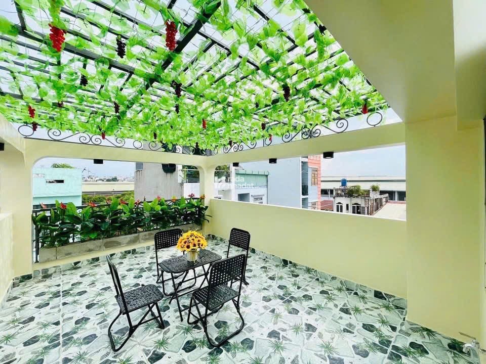 Bán gấp nhà xoay vốn Lê Quang Định BT 3TỶ620 , DT 36m2 , 2 PN , hẻm xe hơi , Sổ Hồng Riêng