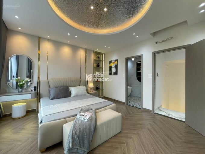 Cần tiền bán nhà Đường Bàn Cờ Quận 3,70m2 Giá 3ty120 lh Vân