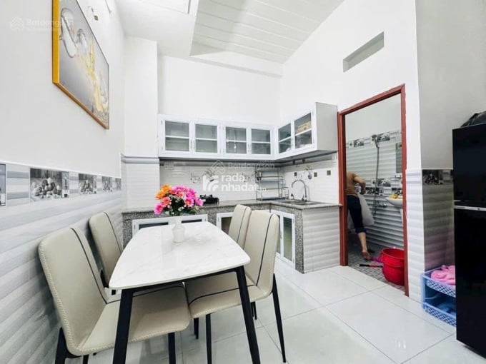 Cần tiền bán nhà Đường Bàn Cờ Quận 3,70m2 Giá 3ty120 lh Vân