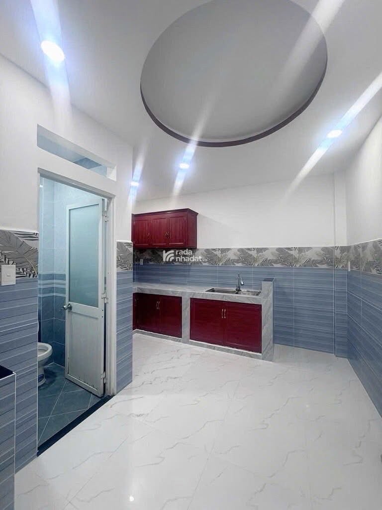 HẺM 8M NHỰA XE HƠI NGỦ TRONG NHÀ THOẢI MÁI - 