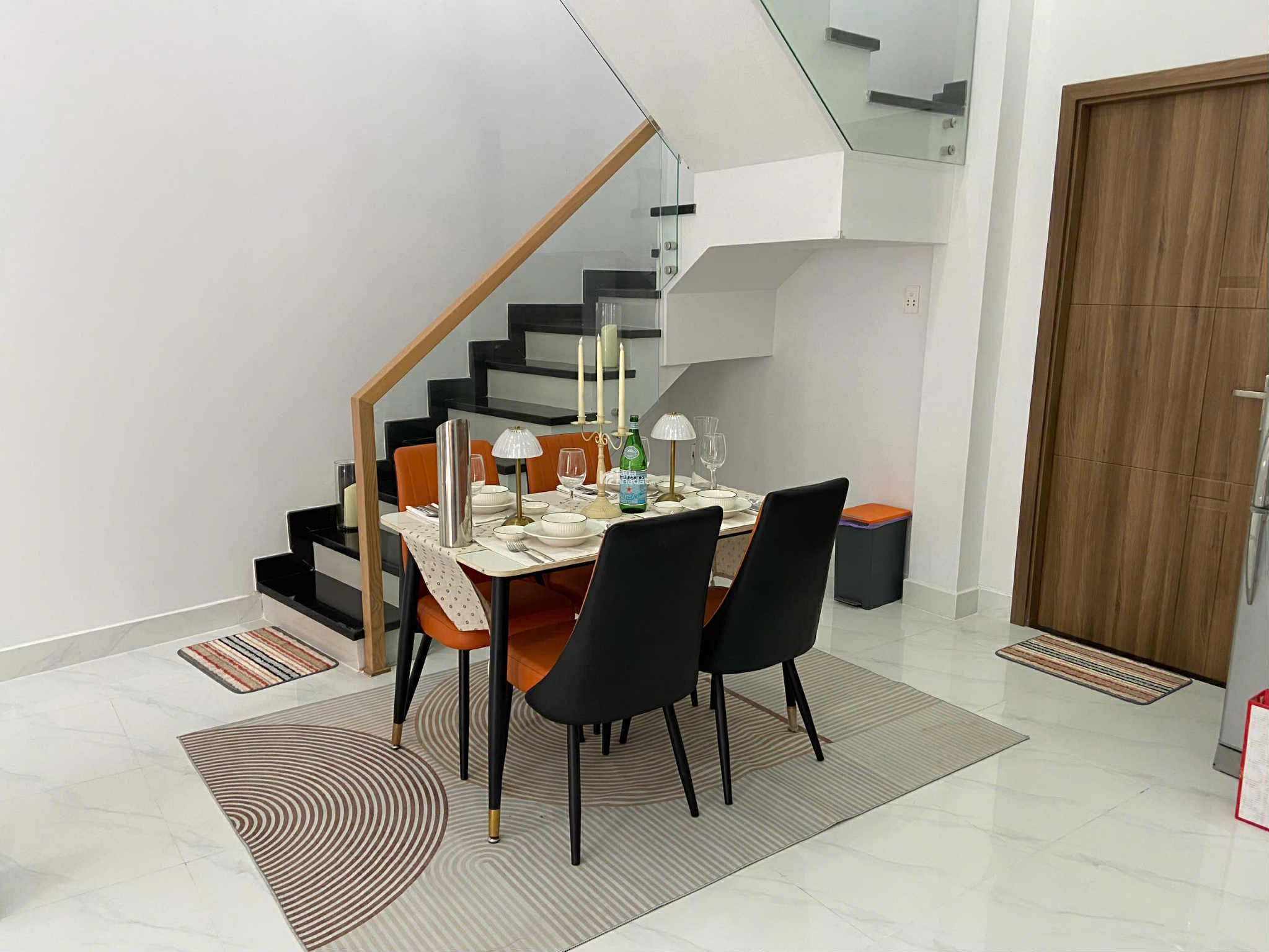 Bán nhà sát mặt tiền đường Tỉnh Lộ 10, DT 63m2, xây mới 1 trệt, 1 lầu