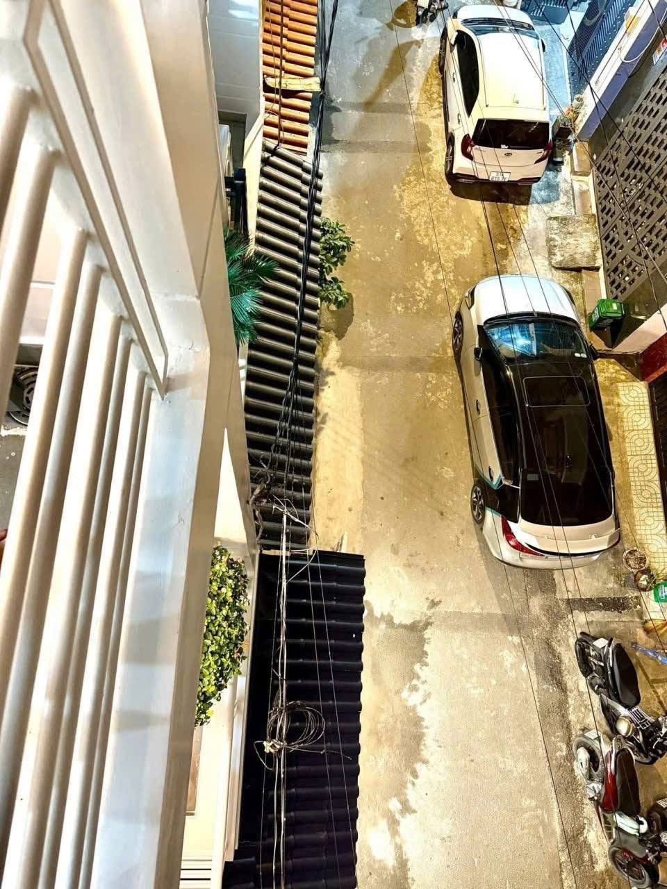 Xoay vốn kinh doanh bán gấp nhà HXH 6m đường Hương Lộ 2, Bình Tân, SHR giá chỉ 3 tỷ 250 TL