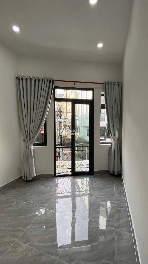 MẶT TIỀN KINH DOANH CHỈ 6 TỶ NHỈNH, VỊ TRÍ GIAO TUYẾN  ĐƯỜNG LẠC LONG QUÂN- ÂU CƠ