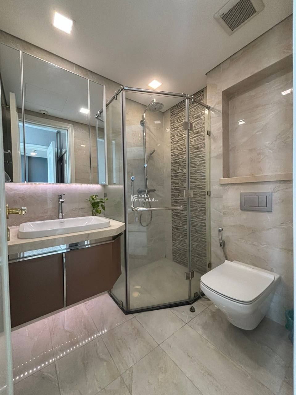 Bán căn hộ Sunwah Pearl, 110m2, 18 tỷ ở Nguyễn Hữu Cảnh, Bình Thạnh, siêu hot giá tốt