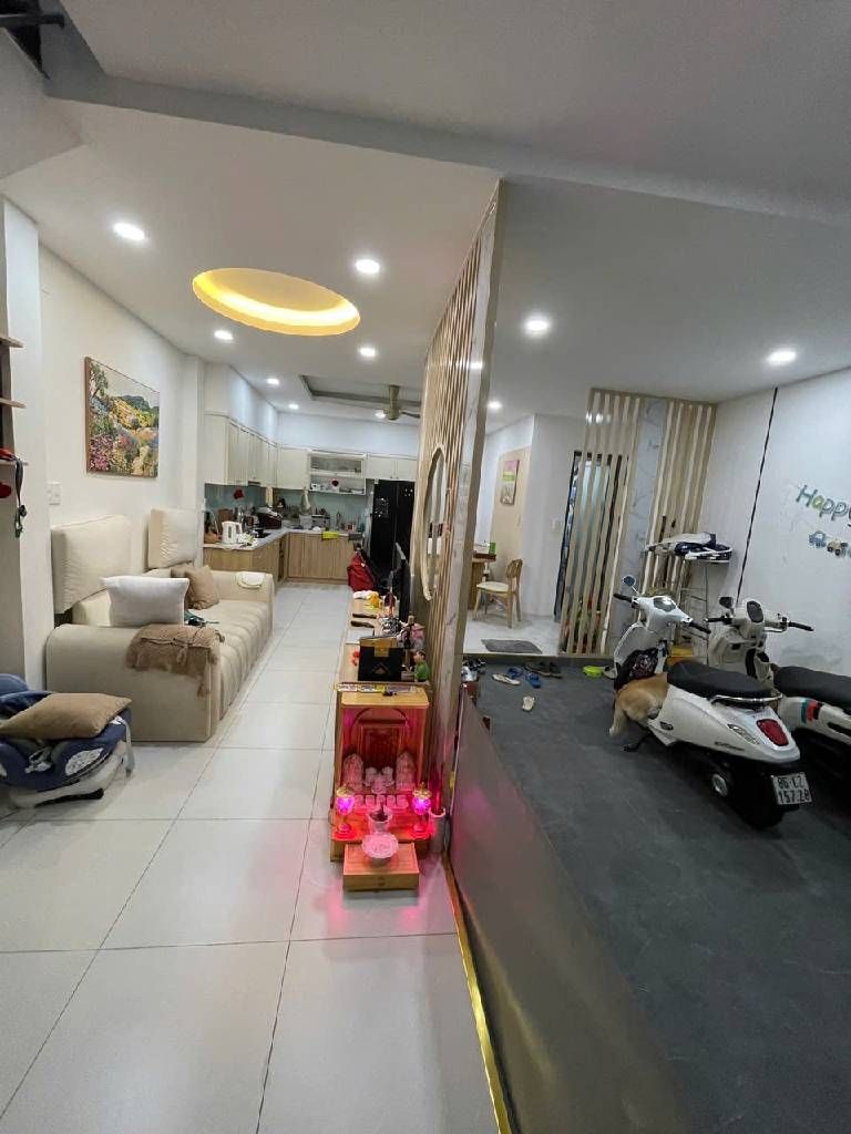 BÁN NHÀ HẺM XE HƠI LÊ ĐÌNH CẨN