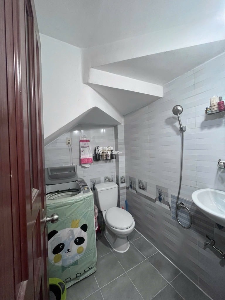 Bán nhà mặt tiền Bế Văn Cấm; 41m2; 2 tầng; tiện cho thuê; sổ hồng hoàn công