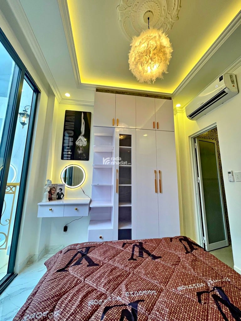 SIÊU HIẾM HẺM 7M QUẬN 10 - CÓ SÂN ĐỂ XE HƠI - VỊ TRÍ KINH DOANH - NỘI THẤT NHẬP KHẨU - NHỈNH 5 TỶ 