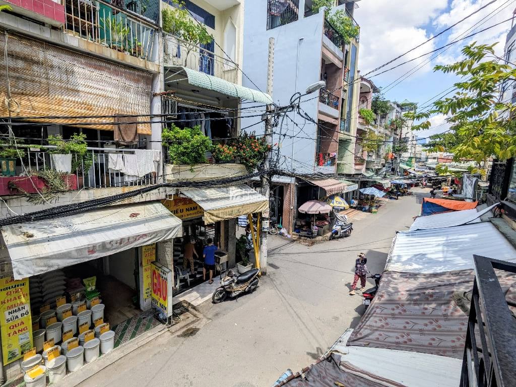 HẺM XE HƠI NGUYỄN BẶC, TÂN BÌNH, 30M2 CÓ KC Ở NGAY. GIẢM 350TR CHỈ CÒN 7T TL 