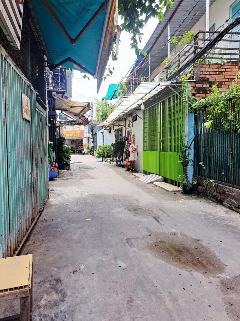 Bán nhà 16m2 không lộ giới - P5 Q11 2ty5. Sổ riêng, 2 tầng, 2pn.