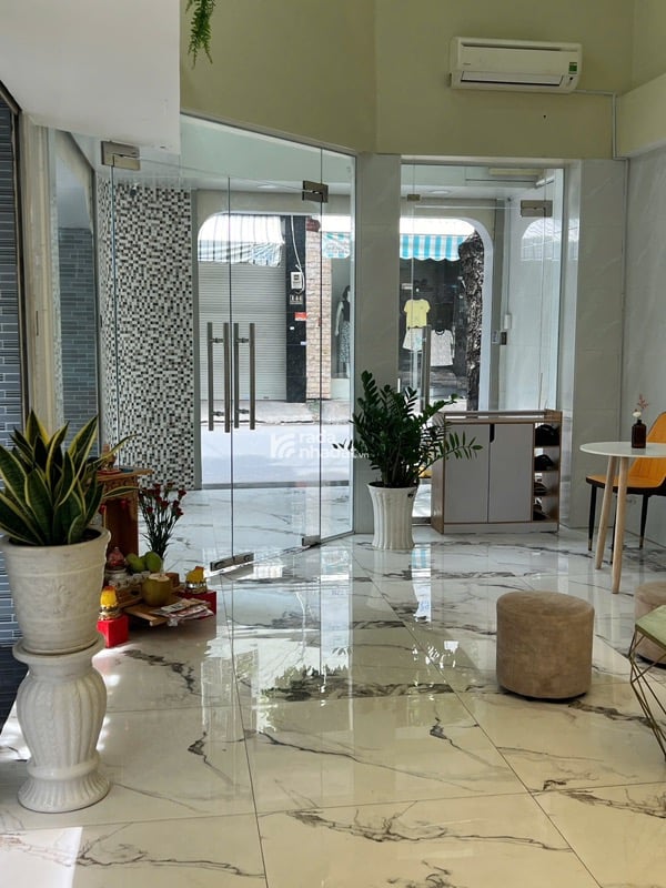 TÂN BÌNH - MẶT TIỀN LÔ GÓC - NGAY LẠC LONG QUÂN-NI SƯ HUỲNH LIÊN-ÂU CƠ - 6 TẦNG THANG MÁY - 57M2