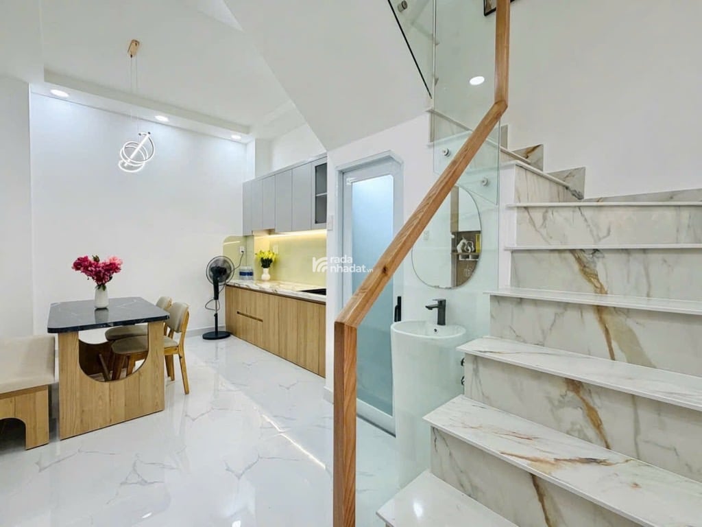 NHÀ HUỲNH VĂN NGHỆ TÂN BÌNH - GẦN GA METRO, GA T3 SÂN BAY -  XE TẢI THÔNG - KINH DOANH TỐT 