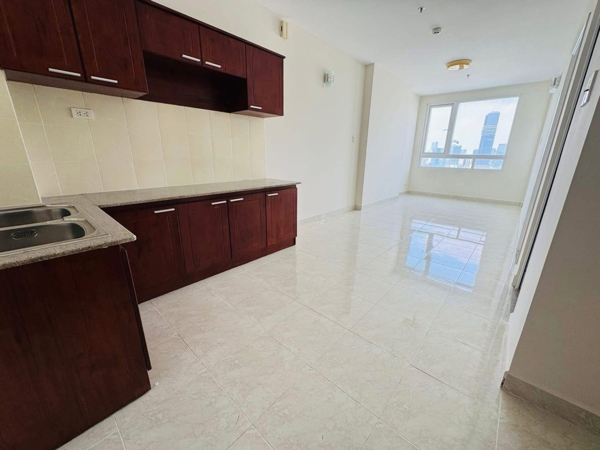 NGAY LANDMARK 81, CHUNG CƯ RIVERSIDE, BÌNH THẠNH, 42M2 Ở NGAY. GIẢM 350TR CHỈ 3.6T