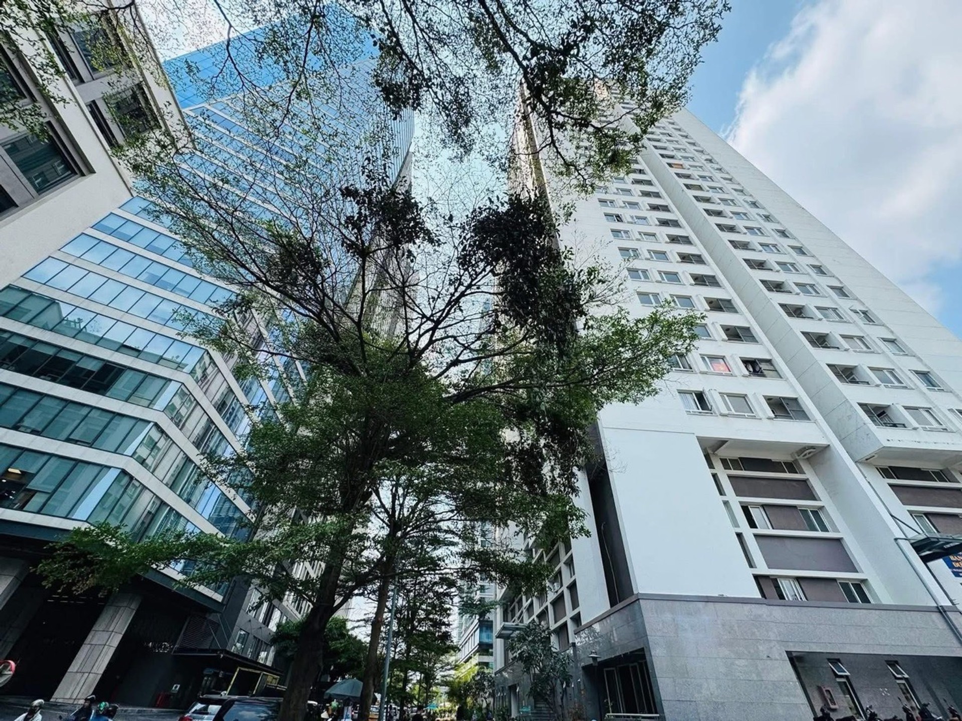 NGAY LANDMARK 81, CHUNG CƯ RIVERSIDE, BÌNH THẠNH, 42M2 Ở NGAY. GIẢM 350TR CHỈ 3.6T