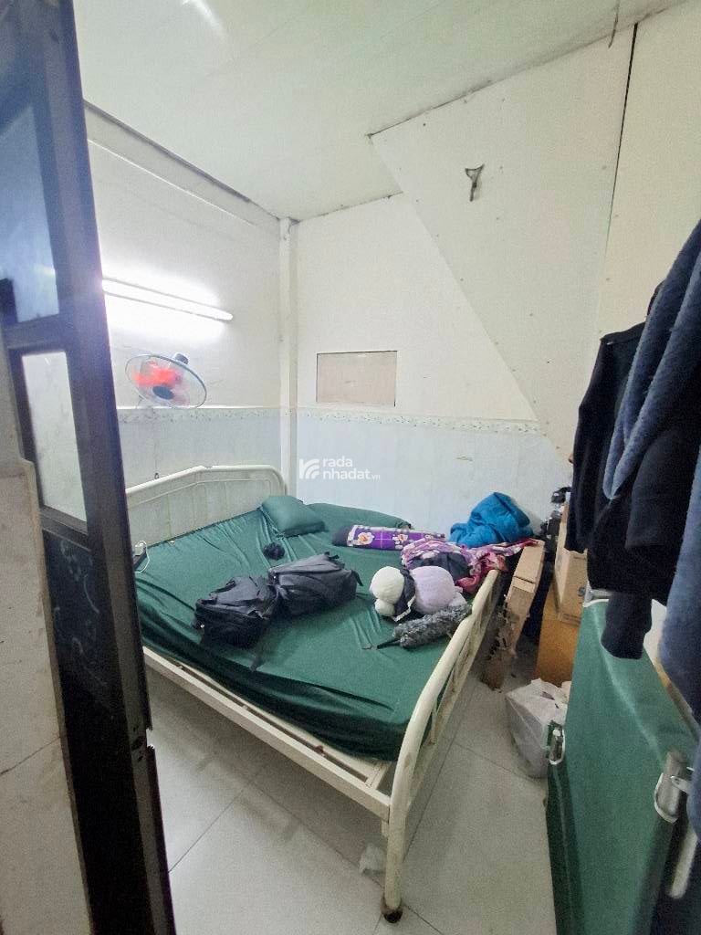 BÁN NHÀ PHẠM VĂN CHÍ 68M2 4PN 6.X TỶ HẺM XE HƠI GẦN CHỢ BÌNH TIÊN QUẬN 6