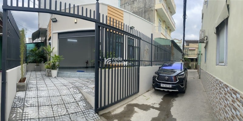 DIỆN TÍCH 100M2 NGANG KHỦNG 8X13  HẺM XE HƠI , MUA ĐẦU TƯ TÍCH SẢN 