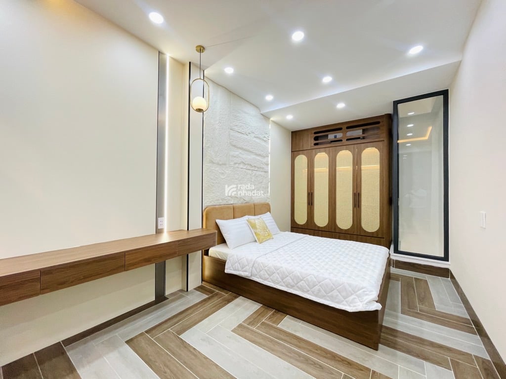 NHÀ 4 TẦNG MỚI ĐẸP - 43M2 (5.3x8) - 3PN - GẦN NHÀ GA T3  -  FULL NỘI THẤT -  5 TỶ 900