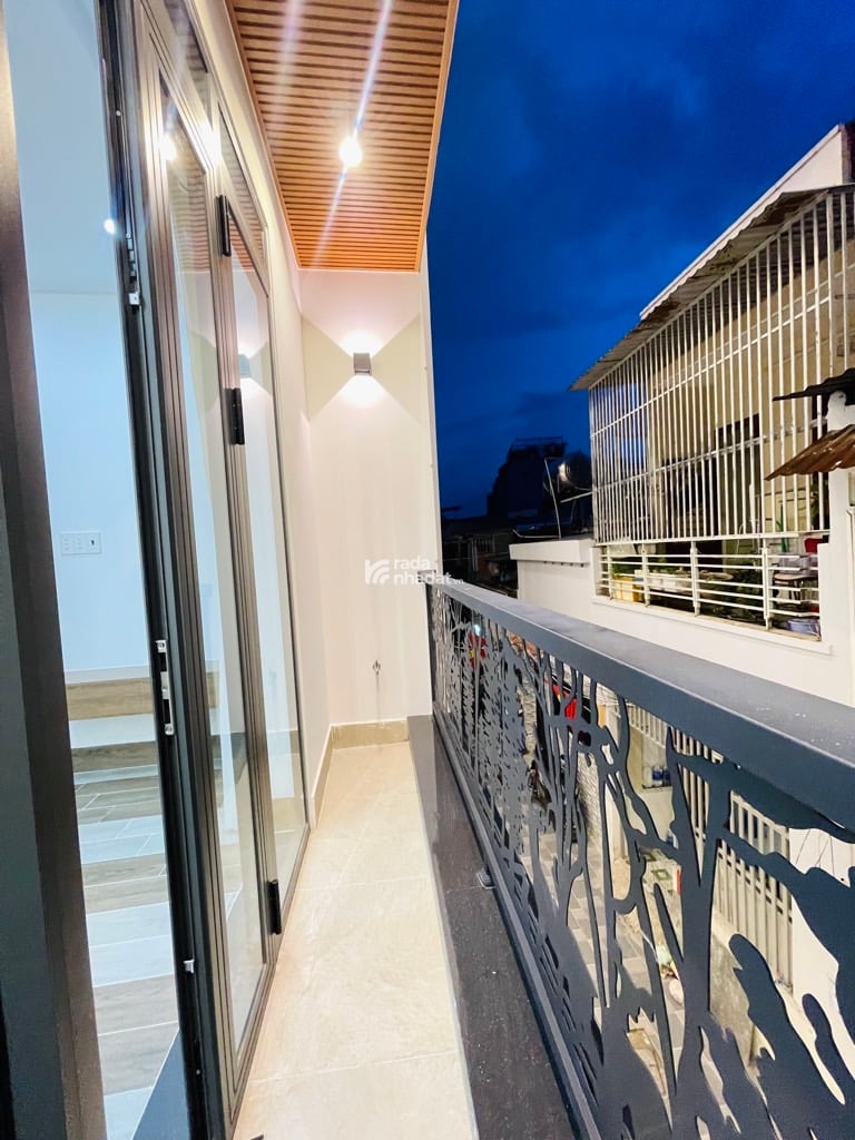 NHÀ 4 TẦNG MỚI ĐẸP - 43M2 (5.3x8) - 3PN - GẦN NHÀ GA T3  -  FULL NỘI THẤT -  5 TỶ 900