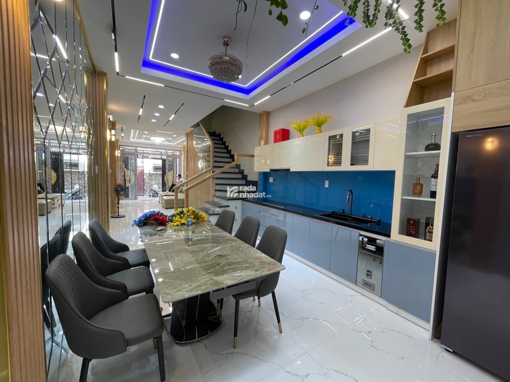 SÁT SÂN BAY, HẺM XE HƠI HOÀNG VĂN THỤ, PHÚ NHUẬN, 56M2 CÓ KC Ở NGAY. GIẢM 350TR CHỈ CÒN 13.25T TL