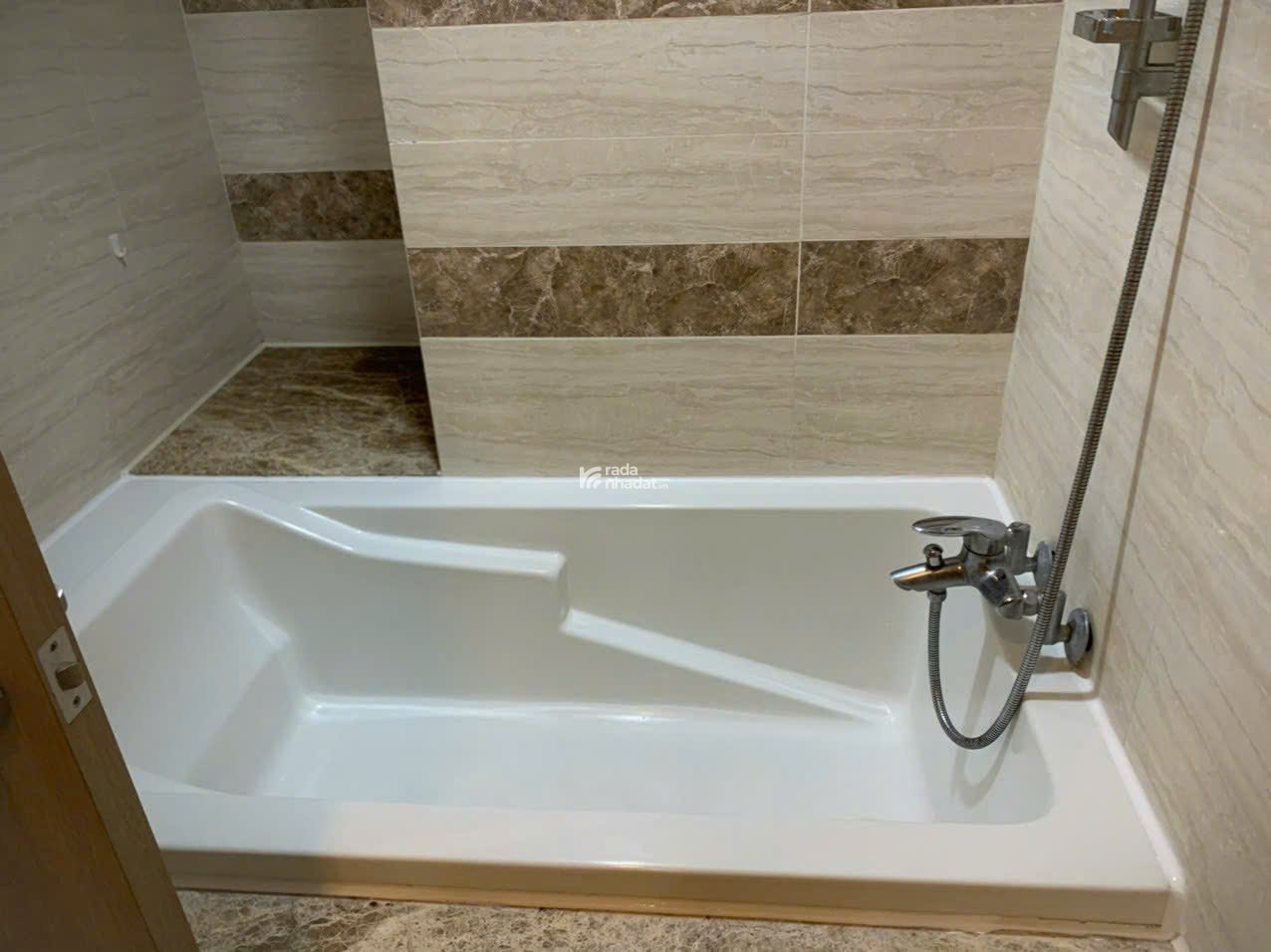 Cho thuê căn hộ cao cấp Cantavil Premier đường Xa Lộ Q2, 3PN, 3 ban công giá 28tr