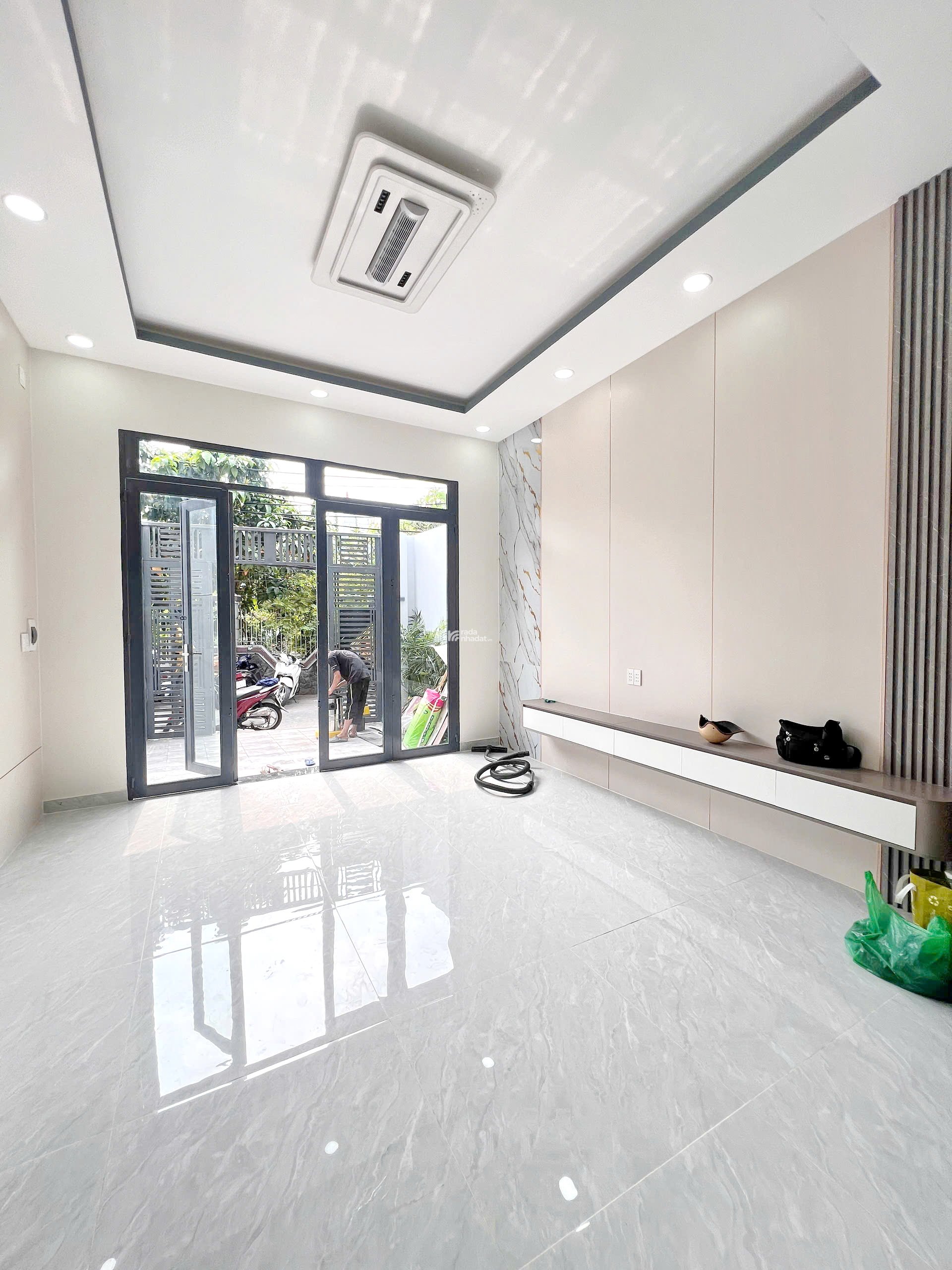 Bán nhà mới 2 lầu hẻm xe hơi đường Phạm Thế Hiển P.3 Quận 8