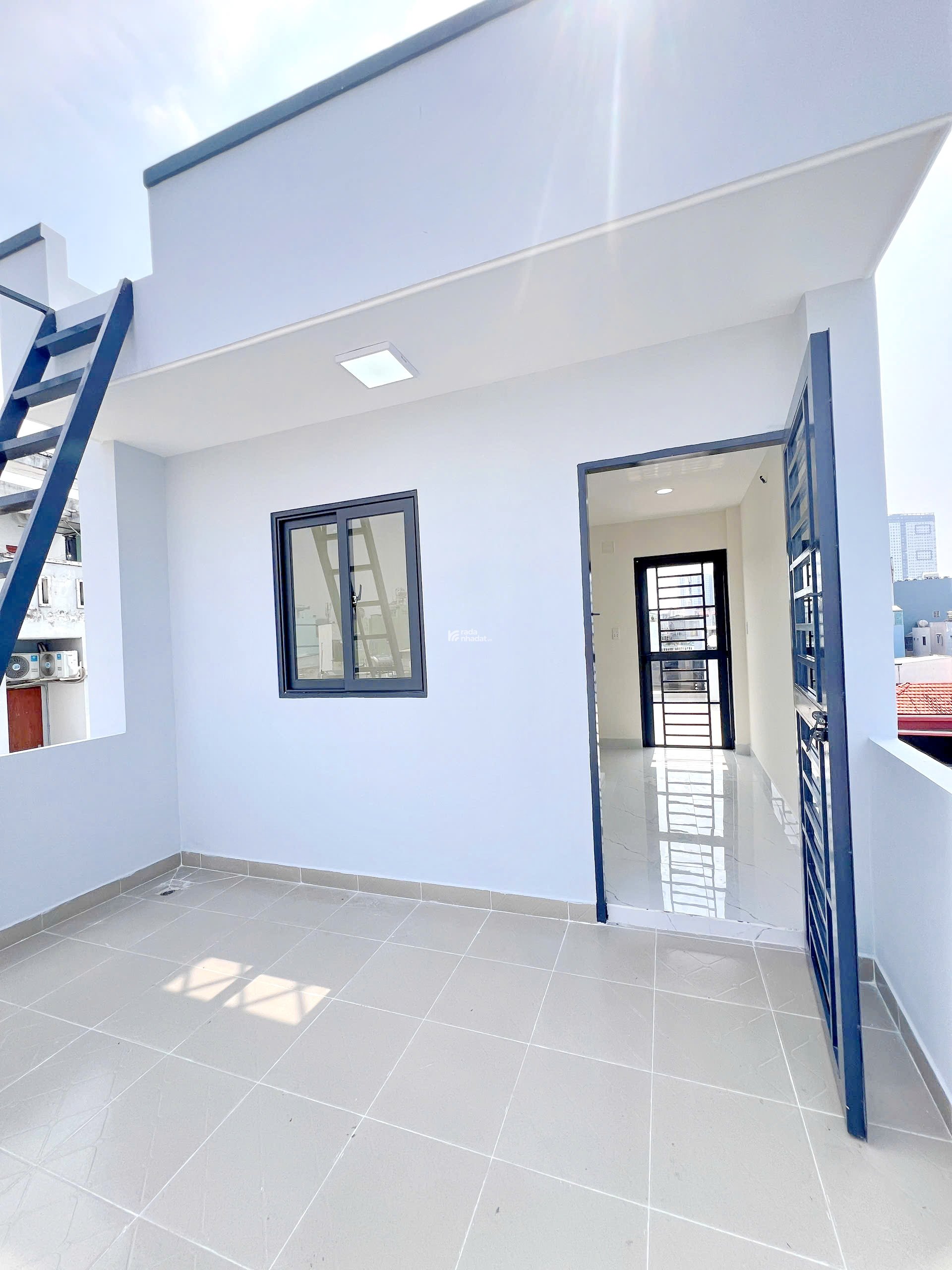 Bán nhà mới 2 lầu hẻm xe hơi đường Phạm Thế Hiển P.3 Quận 8