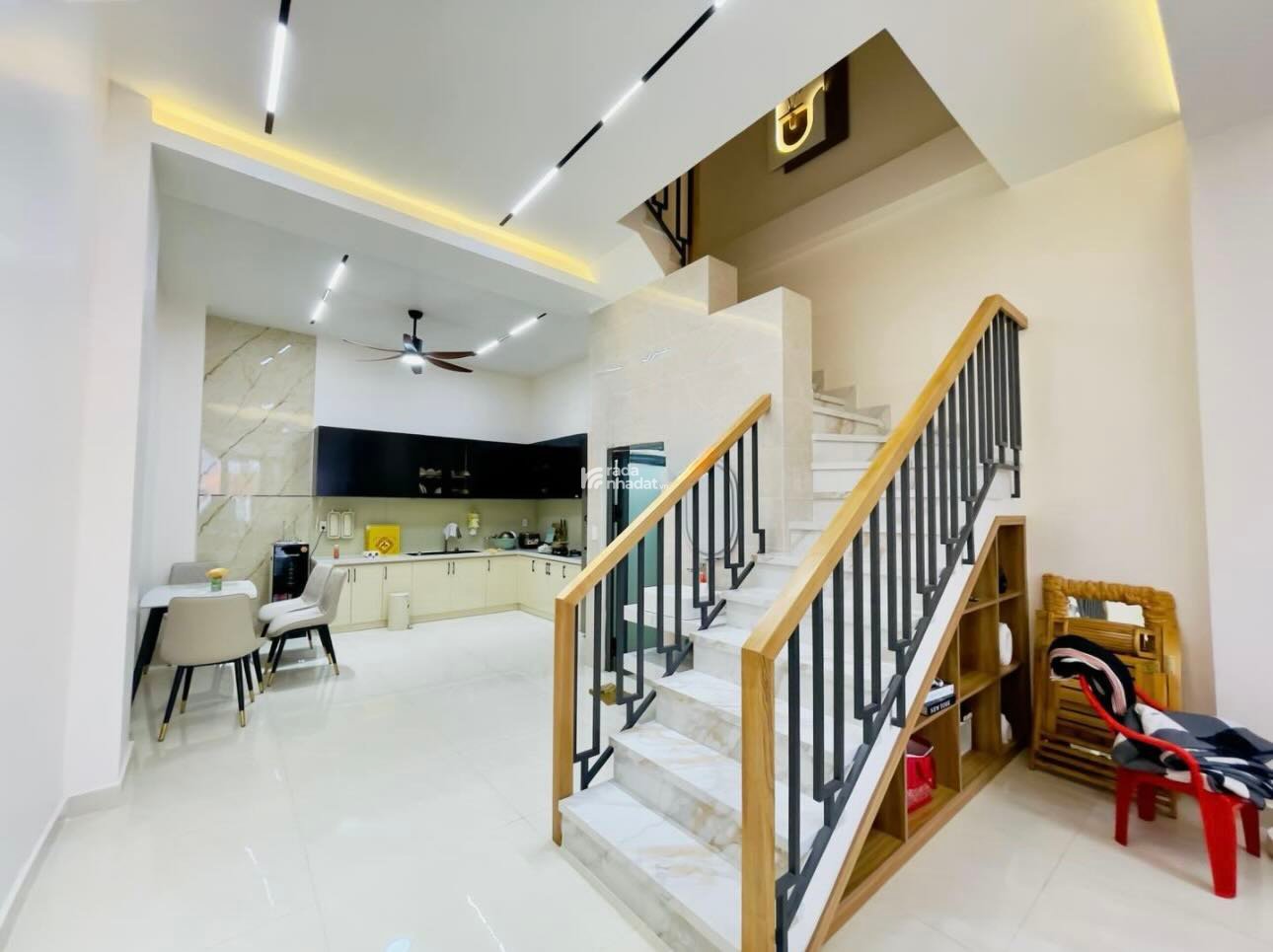 Xoay vốn bán nhà 1Trệt 1Lầu Đường Nguyễn Gia Trí P25 Bình Thạnh 70m2 Giá 3ty120 lh Vân
