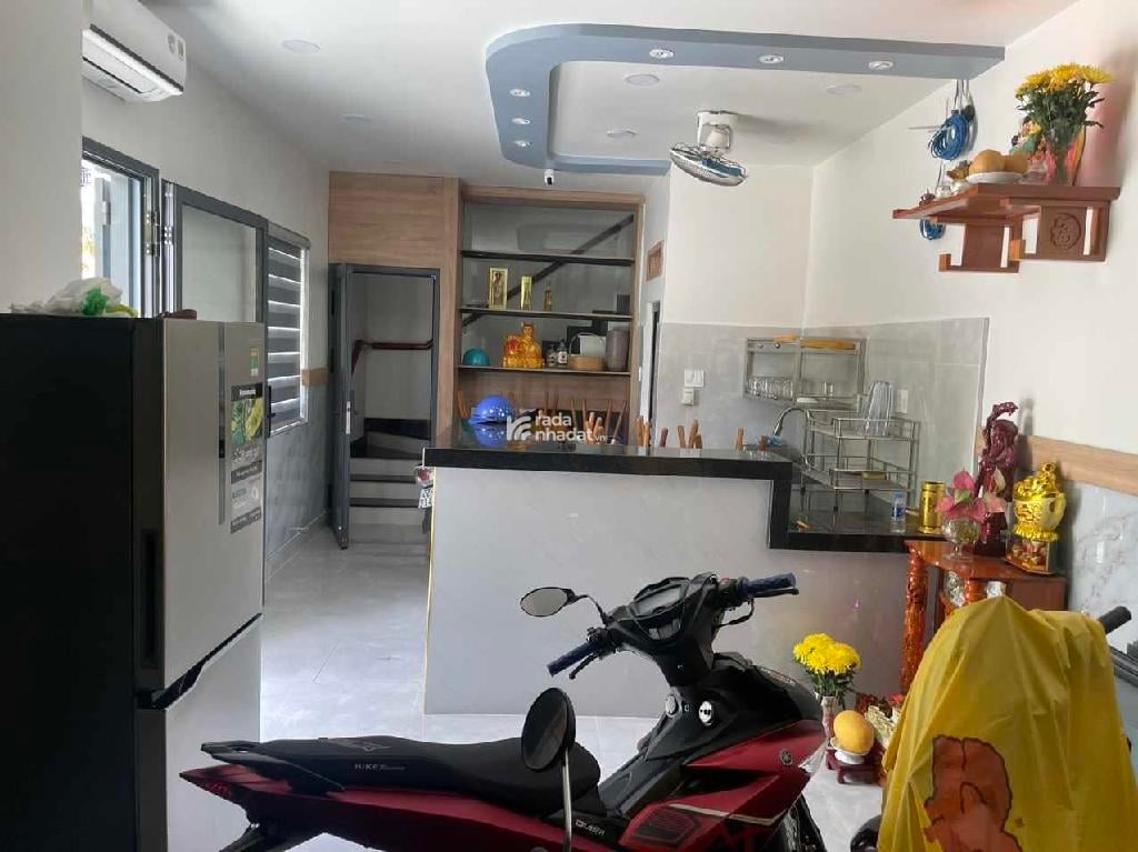 BÁN NHÀ MẶT TIỀN AN DƯƠNG VƯƠNG 130M2 5 TẦNG CHỈ 15.5 TỶ GIẢM MẠNH 1.3 TỶ NHÀ ĐÚC BTCT MỚI