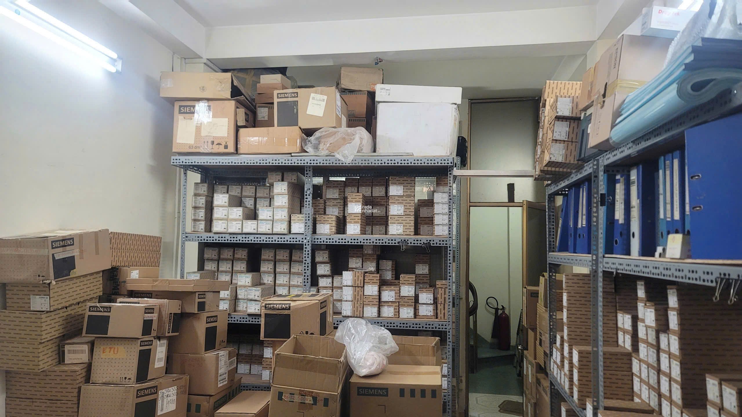 Nhà đẹp vào ở ngay, hẻm Bà Hạt P8 Q10 3 tầng, chỉ 9.7 tỷ TL!