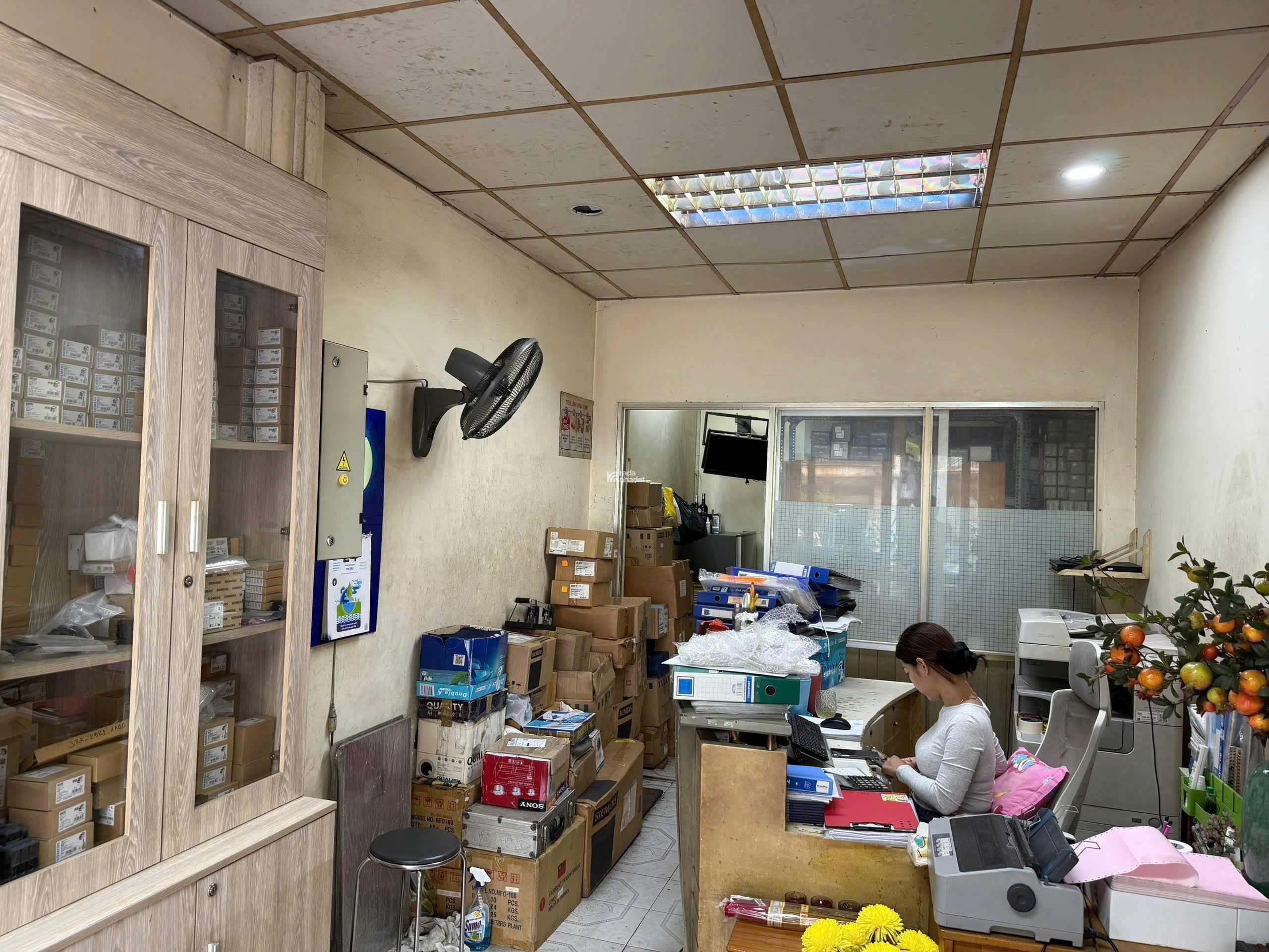 Nhà đẹp vào ở ngay, hẻm Bà Hạt P8 Q10 3 tầng, chỉ 9.7 tỷ TL!