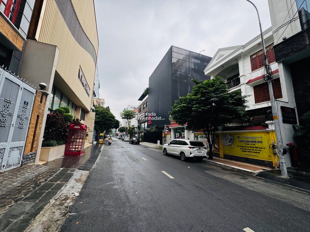 SIÊU MẶT TIỀN SÂN BAY  CỰC HIẾM NHÀ BÁN- VUÔNG A4 NGANG KHỦNG 15M- DÒNG TIỀN HƠN 1 TỶ/ NĂM. 